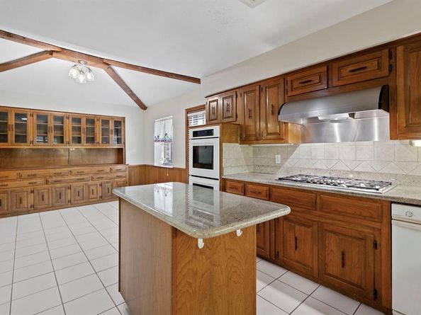 6415  Barkwood Lane , Dallas Texas 75248