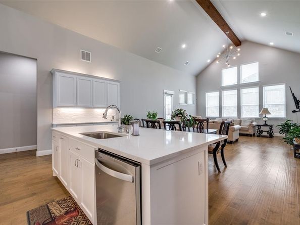 9767  Maple Hill Lane , Frisco Texas 75035