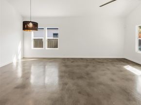 1906  Avenue B  , Fort Worth Texas 76104