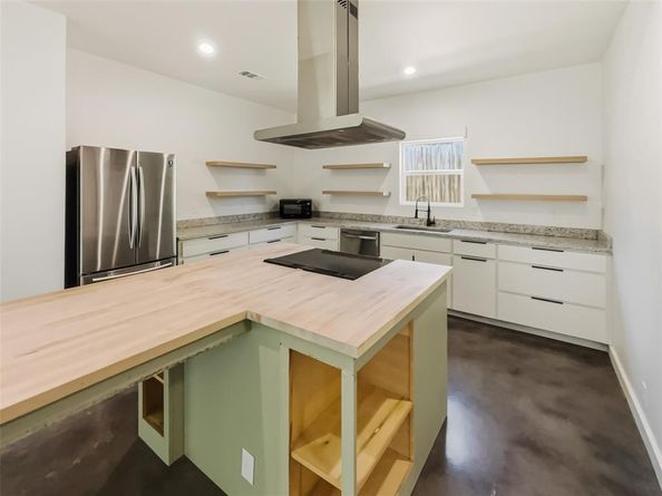 1906  Avenue B  , Fort Worth Texas 76104