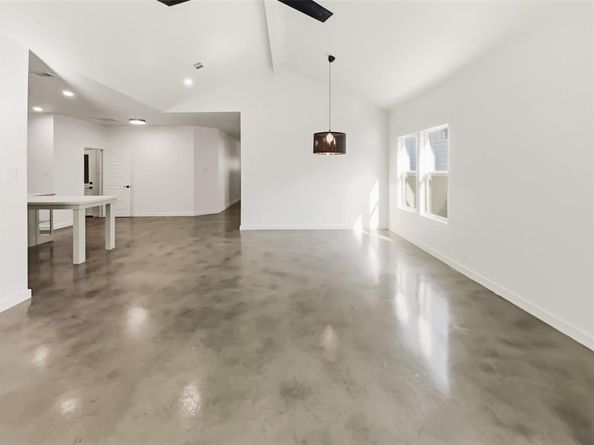 1906  Avenue B  , Fort Worth Texas 76104