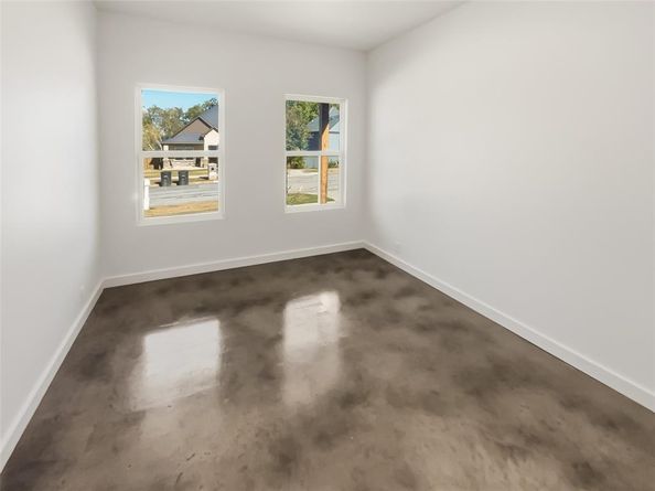 1906  Avenue B  , Fort Worth Texas 76104