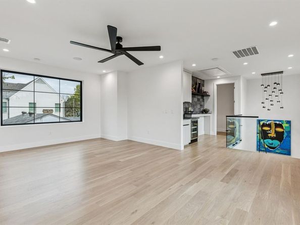 7707  Robin Road , Dallas Texas 75209