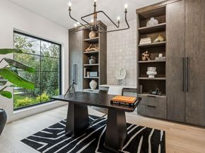 7707  Robin Road , Dallas Texas 75209