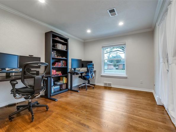 6729  Braeburn Drive , Dallas Texas 75214