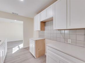 2663  Crest Avenue , Dallas Texas 75216