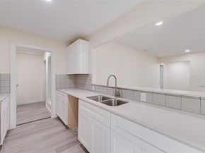 2663  Crest Avenue , Dallas Texas 75216