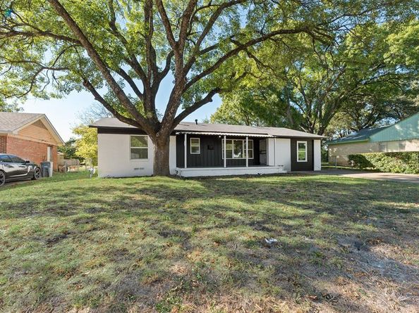 2663  Crest Avenue , Dallas Texas 75216