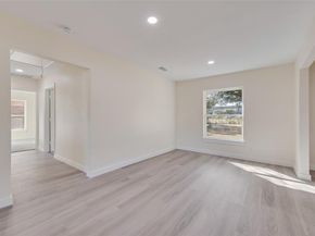 2663  Crest Avenue , Dallas Texas 75216