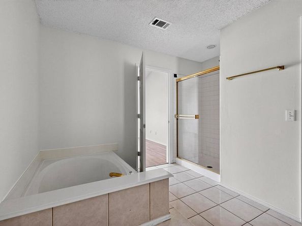 106  Morningside Drive , Grand Prairie Texas 75052