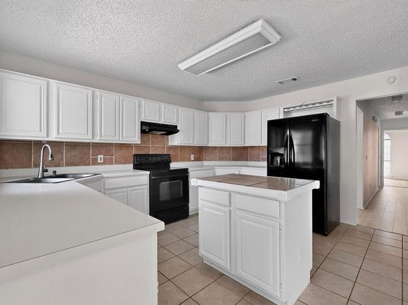 106  Morningside Drive , Grand Prairie Texas 75052
