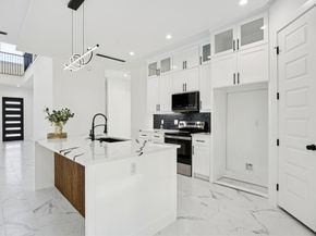 2811  Fernwood Avenue , Dallas Texas 75216