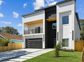 2811  Fernwood Avenue , Dallas Texas 75216