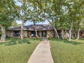 4613  Hillside Drive 
