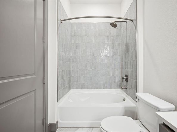 2700  Old Denton Road  4451, Carrollton Texas 75007