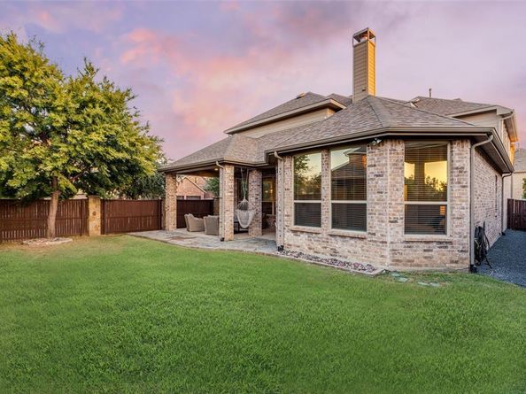 5117  Del Molin Avenue , Lewisville Texas 75056