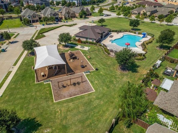 5117  Del Molin Avenue , Lewisville Texas 75056