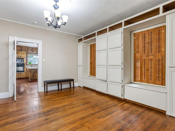 2303  Mistletoe Drive , Fort Worth Texas 76110