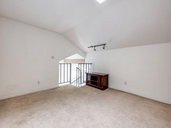 7151  Gaston Avenue  902, Dallas Texas 75214