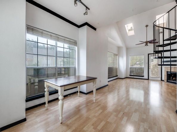 7151  Gaston Avenue  902, Dallas Texas 75214