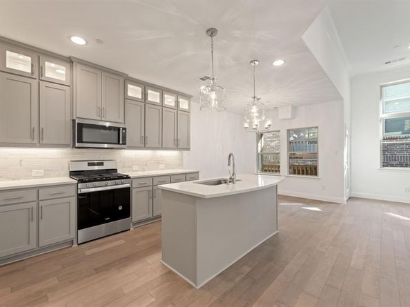 111  Kensington Drive , Lewisville Texas 75067