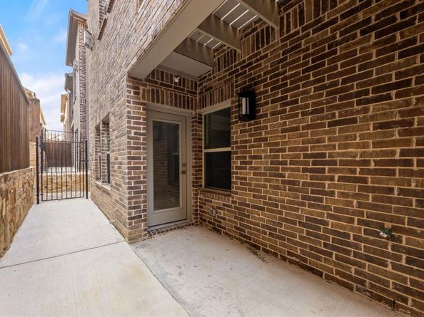 111  Kensington Drive , Lewisville Texas 75067