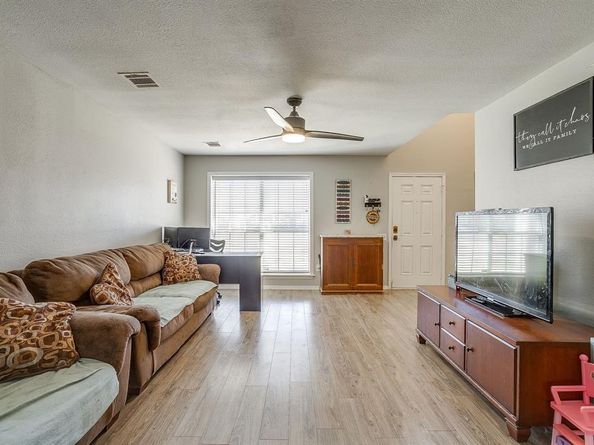 6813  Quail Meadow Drive , Watauga Texas 76148