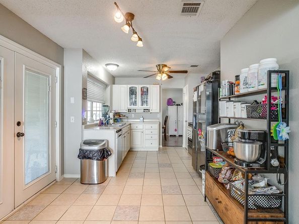 6813  Quail Meadow Drive , Watauga Texas 76148