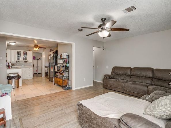 6813  Quail Meadow Drive , Watauga Texas 76148