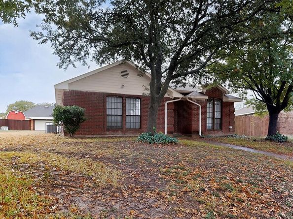 2933  Lawndale Drive , Lancaster Texas 75134
