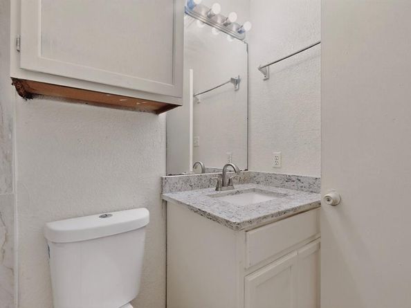 2933  Lawndale Drive , Lancaster Texas 75134