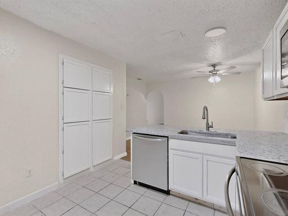 2933  Lawndale Drive , Lancaster Texas 75134