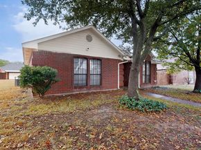 2933  Lawndale Drive , Lancaster Texas 75134