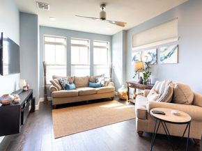 1008  Manacor Lane , Dallas Texas 75212
