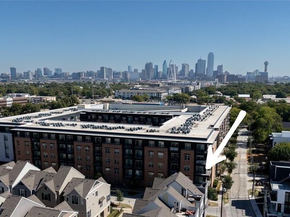 1008  Manacor Lane , Dallas Texas 75212