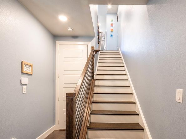 1008  Manacor Lane , Dallas Texas 75212