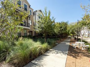 1008  Manacor Lane , Dallas Texas 75212