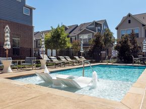 1008  Manacor Lane , Dallas Texas 75212