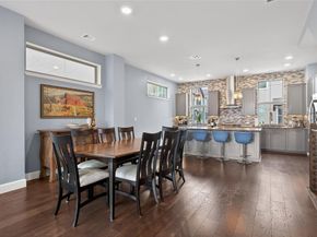 1008  Manacor Lane , Dallas Texas 75212