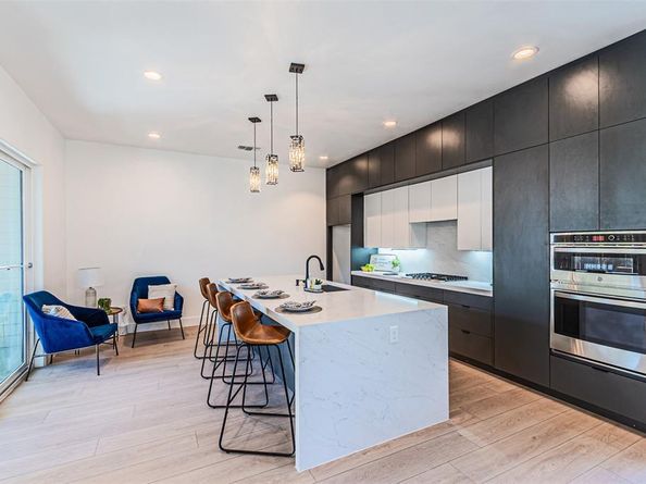 4319  Sylvester Street , Dallas Texas 75219