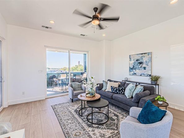 4319  Sylvester Street , Dallas Texas 75219