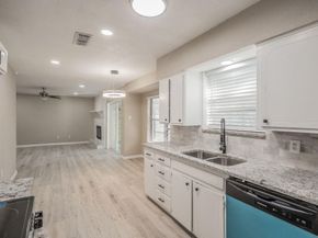 902  Smokey Court , Arlington Texas 76014