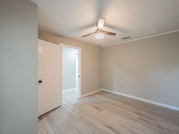 902  Smokey Court , Arlington Texas 76014