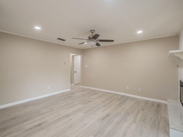 902  Smokey Court , Arlington Texas 76014