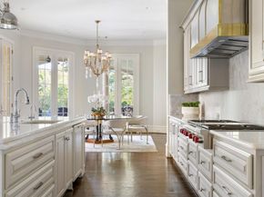 10617  Bridge Hollow Court , Dallas Texas 75229