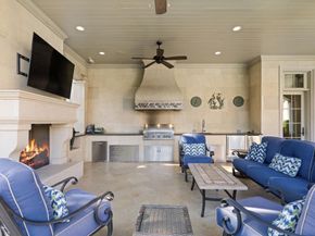 10617  Bridge Hollow Court , Dallas Texas 75229
