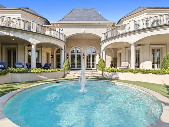 10617  Bridge Hollow Court , Dallas Texas 75229
