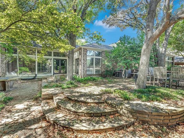 16701  Village Lane , Dallas Texas 75248