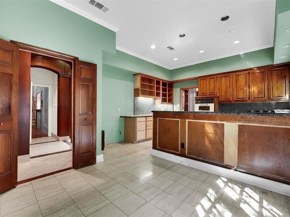 16701  Village Lane , Dallas Texas 75248