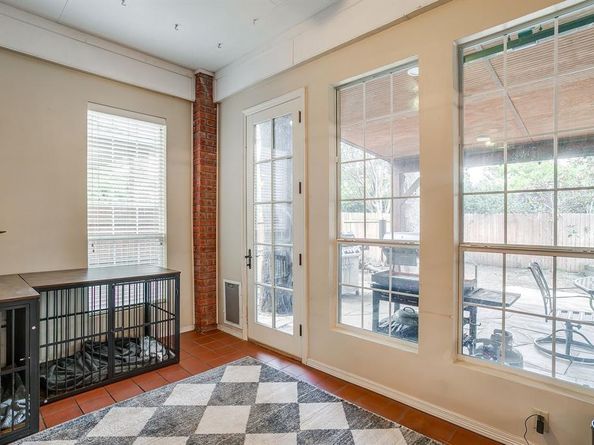 505  Dorcas Lane , Arlington Texas 76013